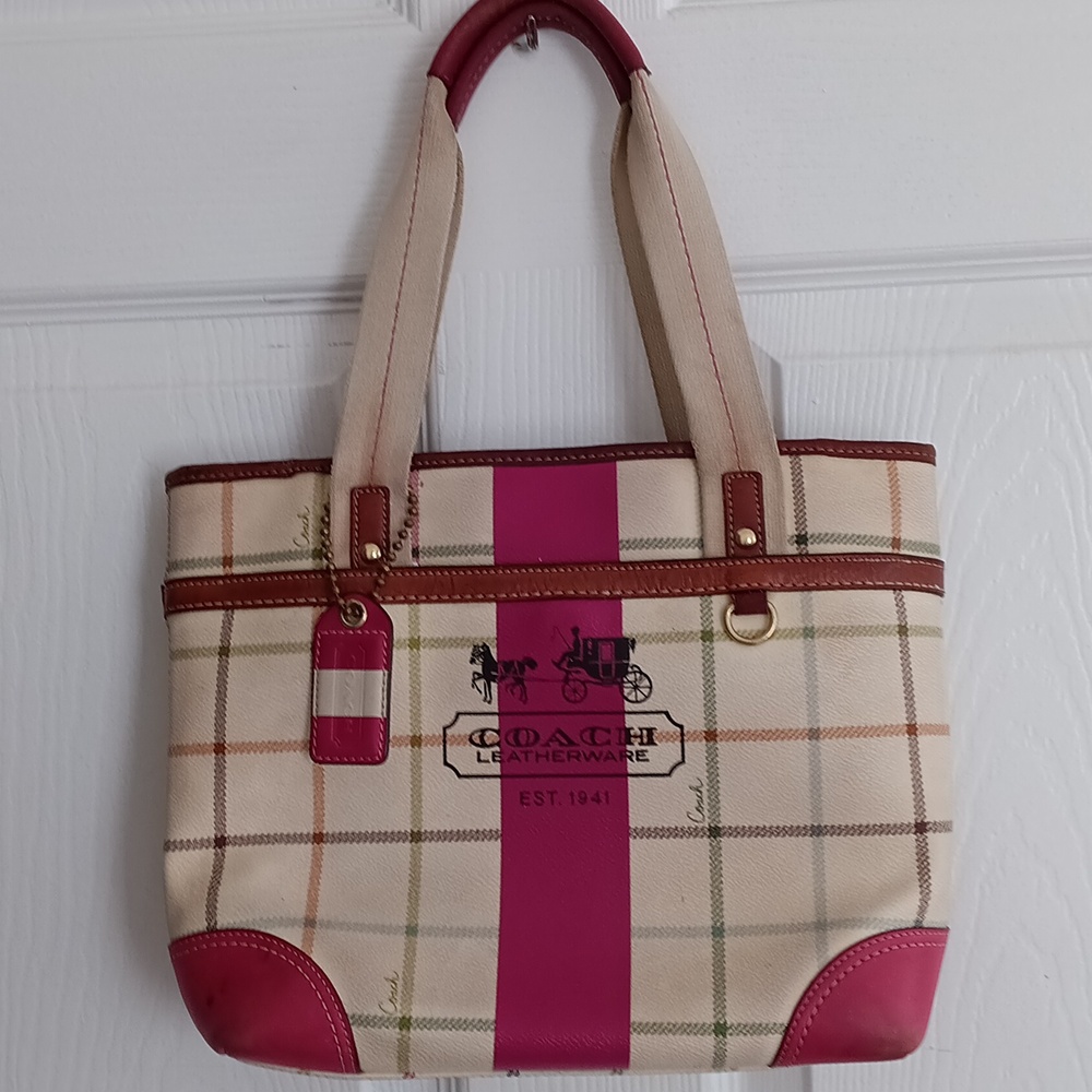Coach Tattersale model
